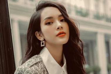 Mang thai năm 18 tuổi, phát hiện chồng có người thứ ba sau 2 tháng kết hôn