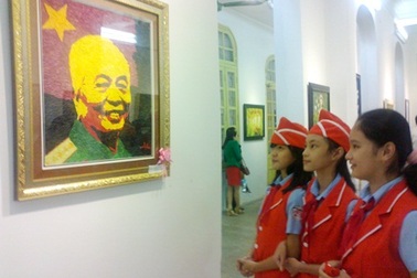 Ngắm chùm tranh của thầy cô giáo dạy mỹ thuật Huế dịp 20/11