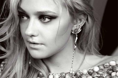 Dakota Fanning đã thành thiếu nữ