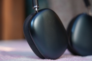 AirPods Max vẫn đắt sau 5 năm mở bán, liệu còn đáng mua? - 20