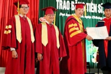 Ồ ạt đào tạo thạc sĩ, tiến sĩ