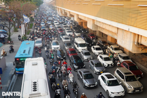 Quản lý phương tiện cá nhân "thả rông" tại Hà Nội như thế nào?