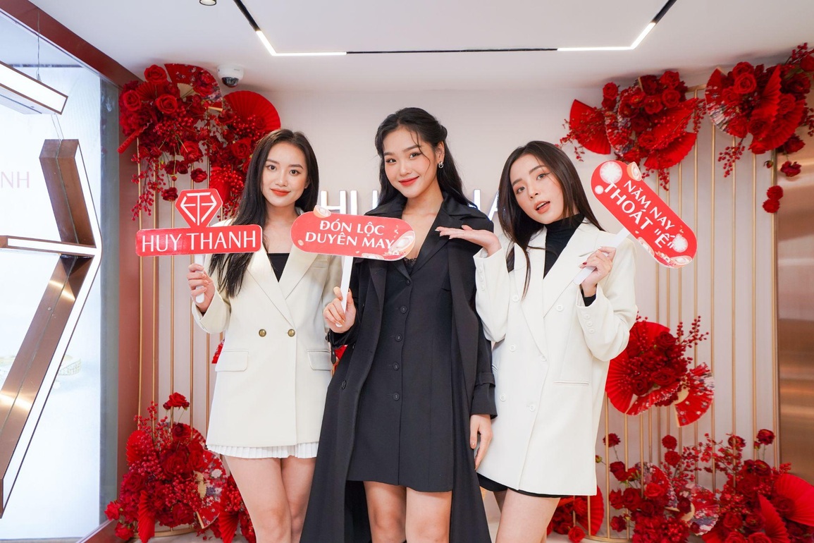 Huy Thanh Jewelry trẻ hóa nhận diện thương hiệu - 4 Huy Thanh Jewelry trẻ hóa nhận diện thương hiệu - 4