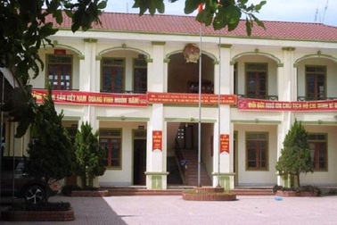 Dừng họp để làm rõ việc nhiều cán bộ tự ý đi “học hỏi kinh nghiệm”