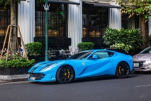 Siêu xe Ferrari 812 hàng hiếm giá 10 tỷ đồng về tay "ông trùm" cà phê Việt