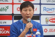 HLV Kim Sang Sik: "Campuchia tiến bộ nhanh, nhưng tuyển Việt Nam sẽ thắng"