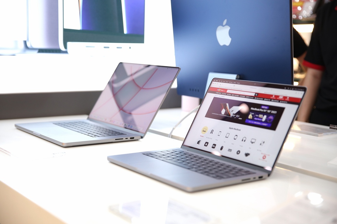 iPhone, MacBook đồng loạt giảm giá dịp 30/4 - 2 iPhone, MacBook đồng loạt giảm giá dịp 30/4 - 2
