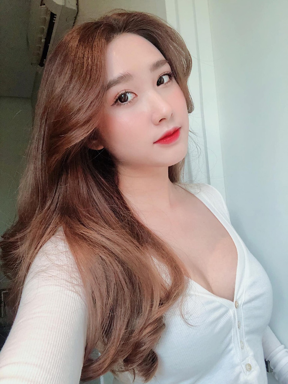 Chia tay cầu thủ, nhan sắc Thanh Mèo ngày một lên hương - 1 Chia tay cầu thủ, nhan sắc Thanh Mèo ngày một lên hương - 1