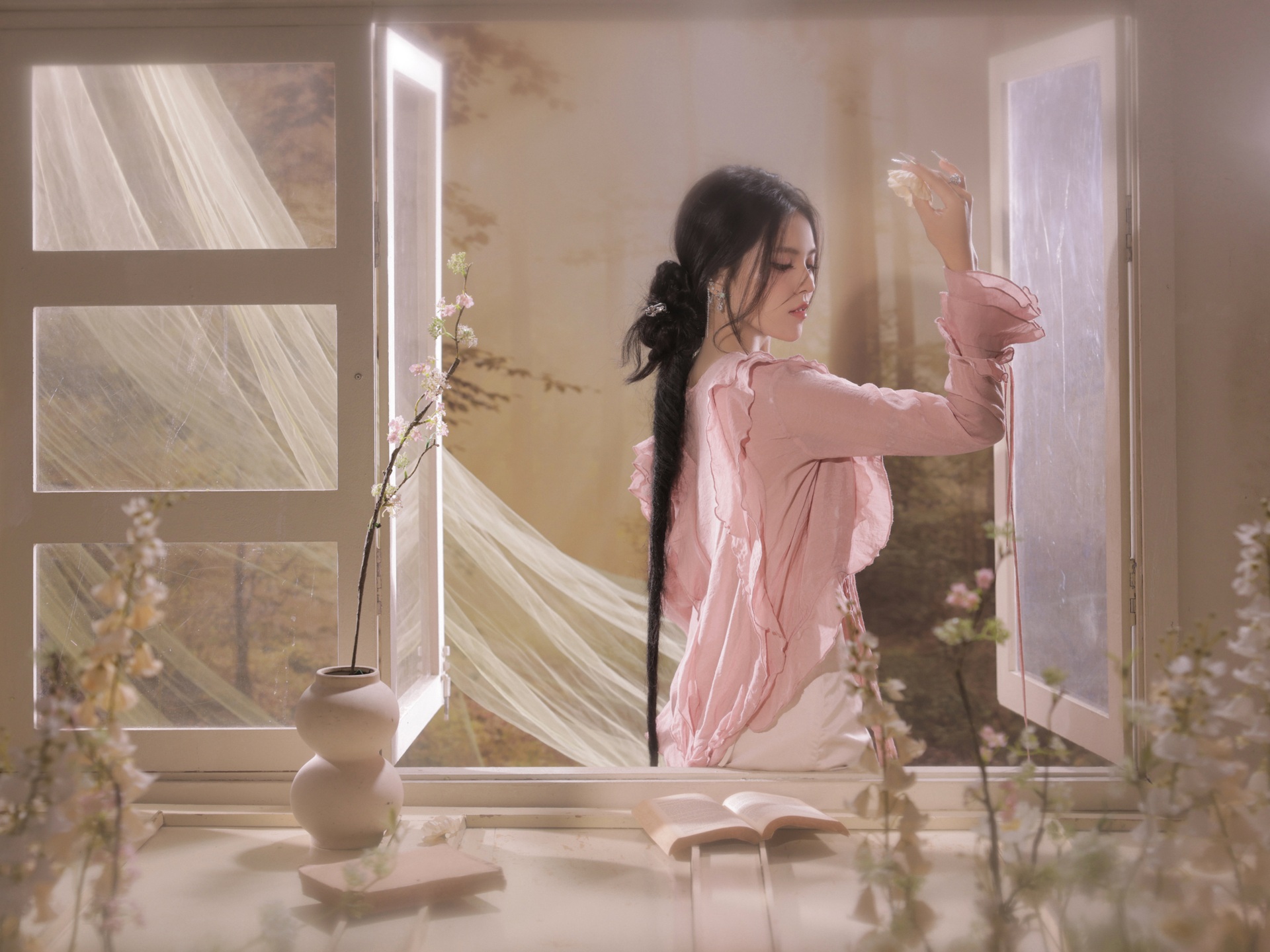 Nữ diễn viên Việt bỗng nổi rần rần vì giống ngôi sao Han So Hee ở Hàn Quốc - 6 Nữ diễn viên Việt bỗng nổi rần rần vì giống ngôi sao Han So Hee ở Hàn Quốc - 6