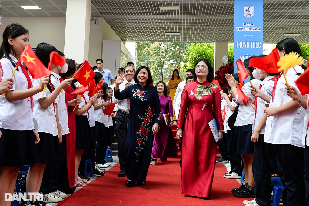 23 triệu học sinh cả nước chính thức bước vào năm học đặc biệt - 7 23 triệu học sinh cả nước chính thức bước vào năm học đặc biệt - 7