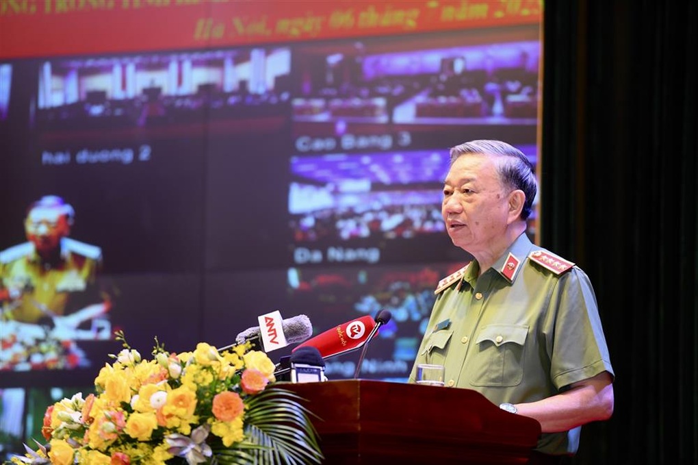 Nghiêm cấm hành vi can thiệp, tác động trong xử lý vi phạm giao thông - 2 Nghiêm cấm hành vi can thiệp, tác động trong xử lý vi phạm giao thông - 2