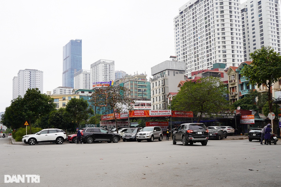 Dịch vụ rửa xe, cắt tóc hốt bạc những ngày cận Tết - 1 Dịch vụ rửa xe, cắt tóc hốt bạc những ngày cận Tết - 1