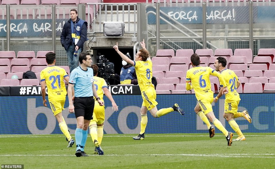 Hòa thất vọng, Barcelona hụt hơi trong cuộc đua với Atletico và Real Madrid - 9 Hòa thất vọng, Barcelona hụt hơi trong cuộc đua với Atletico và Real Madrid - 9