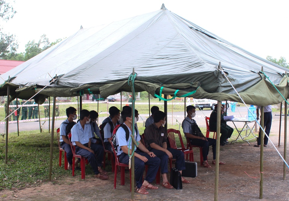 Thấy gì bên trong khu quân sự cách ly lao động từ Trung Quốc về Quảng Trị! - 5 Thấy gì bên trong khu quân sự cách ly lao động từ Trung Quốc về Quảng Trị! - 5
