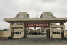 Bắt nguyên Trưởng phòng An ninh chính trị nội bộ Công an tỉnh Hòa Bình