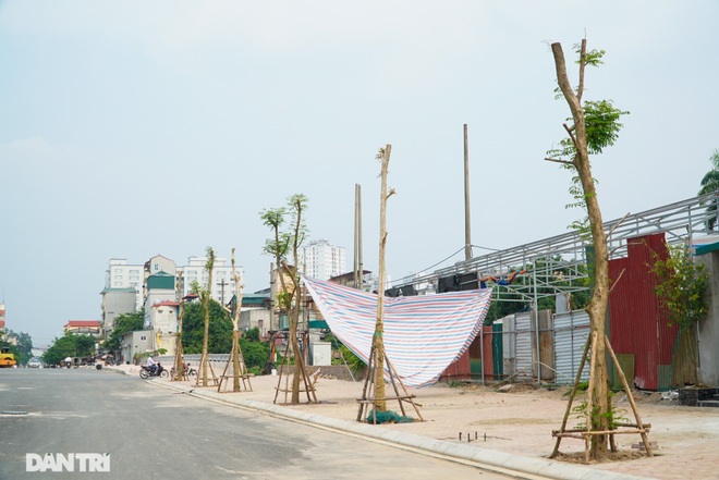 Cận cảnh đường nối ĐH Mỏ - Địa chất vào KCN Nam Thăng Long sắp hoàn thành - 11 Cận cảnh đường nối ĐH Mỏ - Địa chất vào KCN Nam Thăng Long sắp hoàn thành - 11