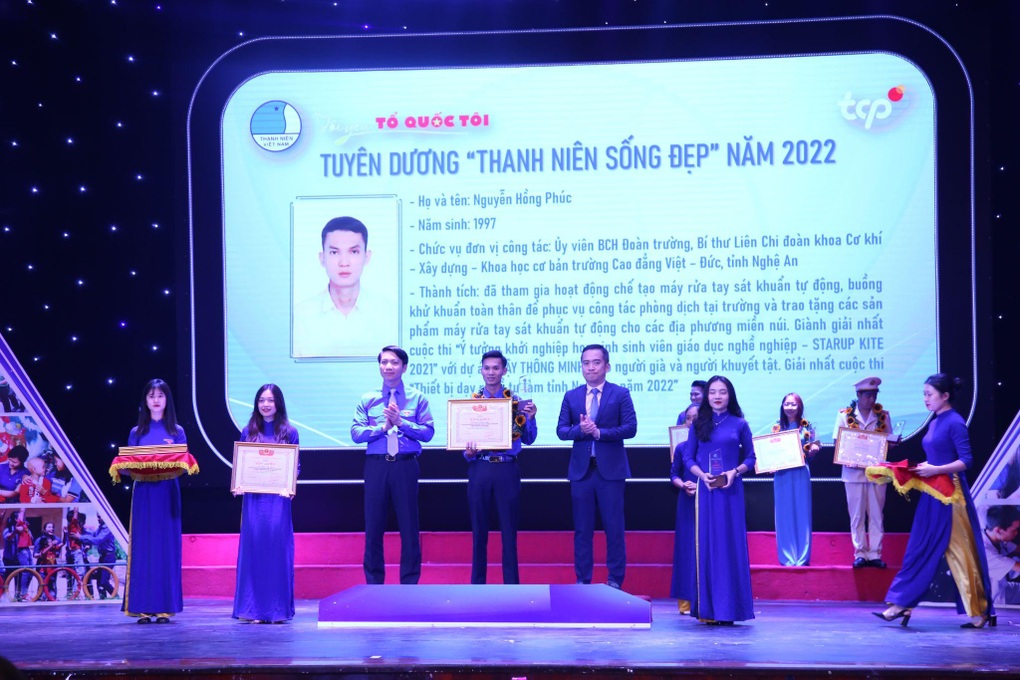Câu chuyện truyền cảm hứng của những Thanh niên sống đẹp - 2 Câu chuyện truyền cảm hứng của những Thanh niên sống đẹp - 2