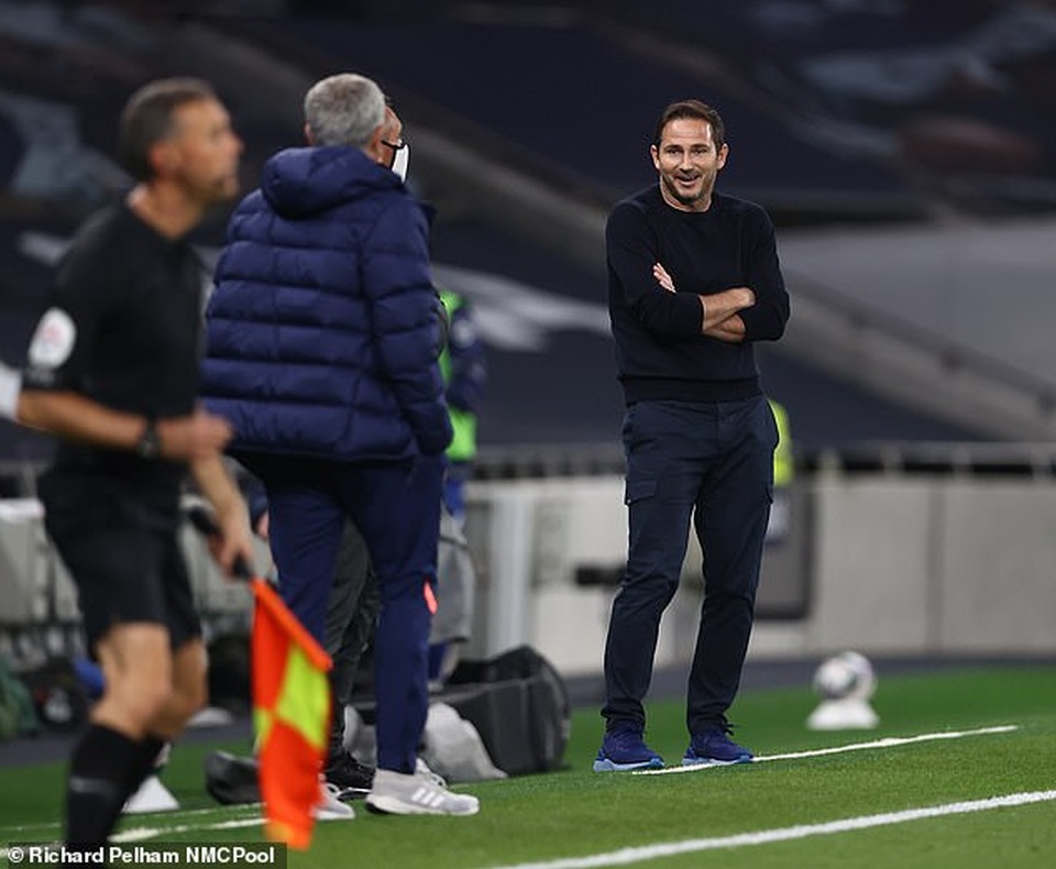HLV Mourinho khẩu chiến dữ dội với đồng nghiệp Lampard - 3 HLV Mourinho khẩu chiến dữ dội với đồng nghiệp Lampard - 3
