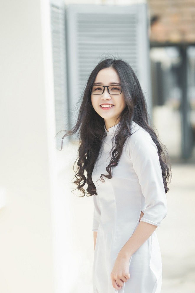 Những “thiên thần áo dài” khiến dân mạng “nguyện trao tim” (P1) - 3 Những “thiên thần áo dài” khiến dân mạng “nguyện trao tim” (P1) - 3