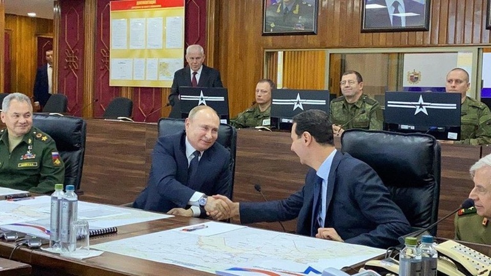 Tổng thống Putin bất ngờ tới Syria giữa lúc chảo lửa Trung Đông sục sôi - 1 Tổng thống Putin bất ngờ tới Syria giữa lúc chảo lửa Trung Đông sục sôi - 1