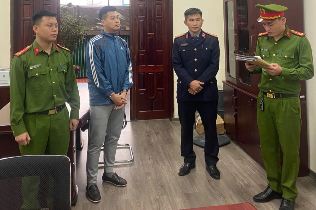 Giám đốc phòng giao dịch ngân hàng lừa đảo, chiếm đoạt hơn 10 tỷ đồng - 1 Giám đốc phòng giao dịch ngân hàng lừa đảo, chiếm đoạt hơn 10 tỷ đồng - 1
