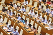 Quốc hội thảo luận kinh tế - xã hội và ngân sách Nhà nước