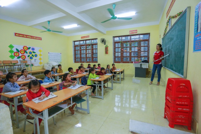 Giáo viên vùng cao vui mừng sau 2 năm có phòng học và nhà công vụ mới - 5 Giáo viên vùng cao vui mừng sau 2 năm có phòng học và nhà công vụ mới - 5