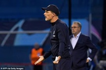 HLV Thomas Tuchel sốc nặng khi bị Chelsea sa thải