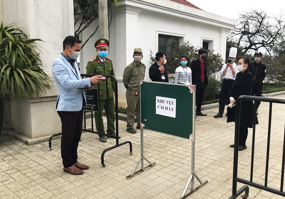 Hòa Bình phong tỏa sân golf, Quảng Ninh sốt ruột tăng cường chống dịch - 5 Hòa Bình phong tỏa sân golf, Quảng Ninh sốt ruột tăng cường chống dịch - 5