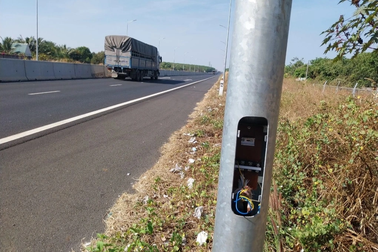 Trộm cắp vật tư trên cao  tốc qua Bình Thuận, Đồng Nai