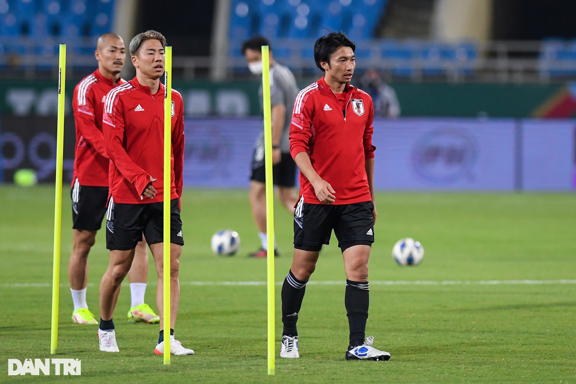 Minamino cùng dàn sao châu Âu của Nhật Bản tập luyện trên sân Mỹ Đình - 5 Minamino cùng dàn sao châu Âu của Nhật Bản tập luyện trên sân Mỹ Đình - 5