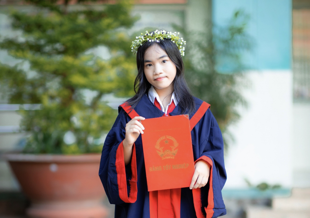Thủ khoa mê Sơn Tùng M-TP, lấy thần tượng làm động lực học tập - 1 Thủ khoa mê Sơn Tùng M-TP, lấy thần tượng làm động lực học tập - 1