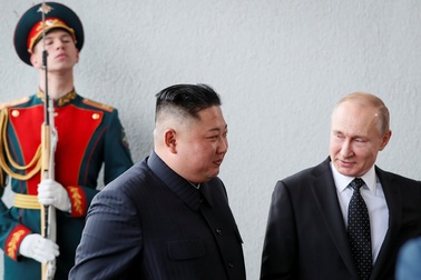 Khi Putin-Kim thắt chặt tình thân, Trump có thể bị gạt ra ngoài lề