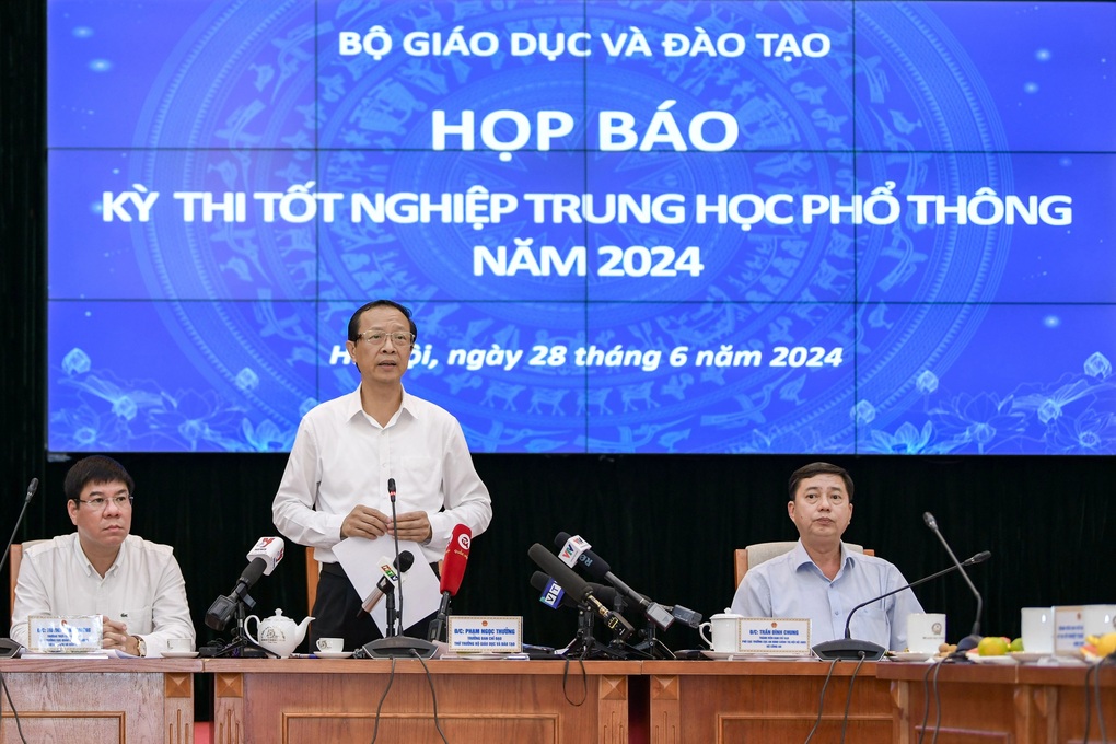 Kỳ thi tốt nghiệp THPT 2024: Không có chuyện lộ lọt đề thi ngữ văn - 2 Kỳ thi tốt nghiệp THPT 2024: Không có chuyện lộ lọt đề thi ngữ văn - 2