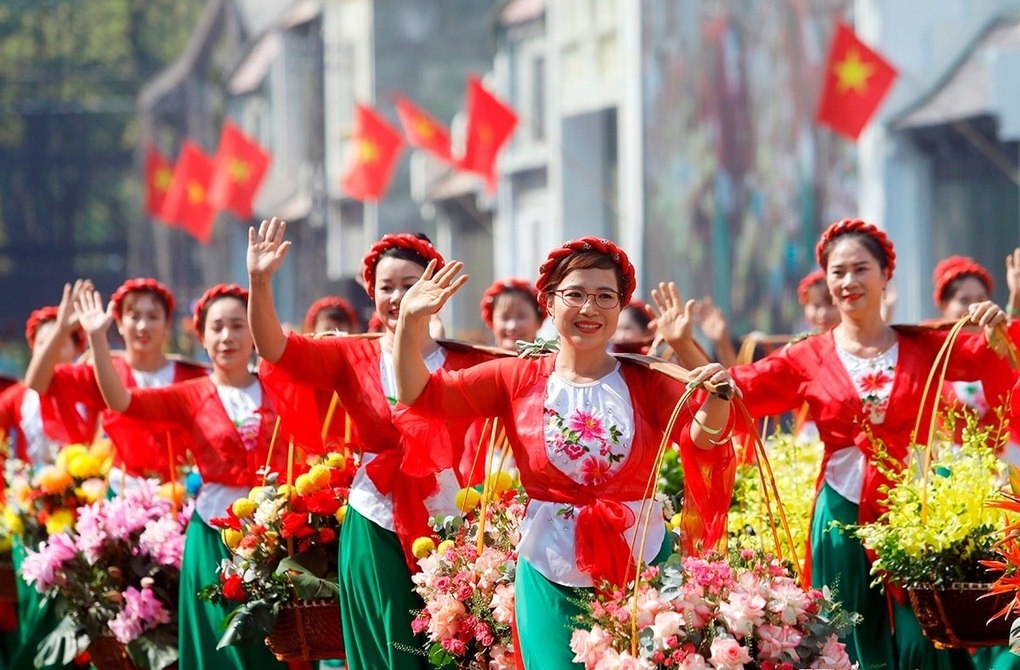 Xây dựng con người “Thủ đô xã hội chủ nghĩa” như mong muốn của Chủ tịch Hồ Chí Minh - 1 Xây dựng con người “Thủ đô xã hội chủ nghĩa” như mong muốn của Chủ tịch Hồ Chí Minh - 1