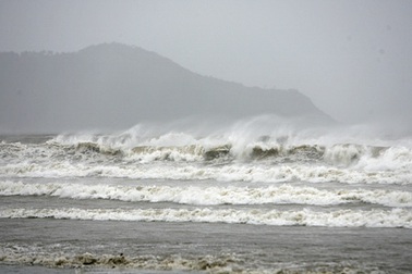 Trước giờ bão “cập bến”