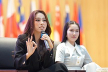 Thi nhân trắc học Hoa hậu Việt Nam: Kiểm tra từ răng đến cằm