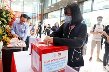 Nhiều trường giảm học phí, hỗ trợ sinh viên các tỉnh miền Trung bị lũ lụt