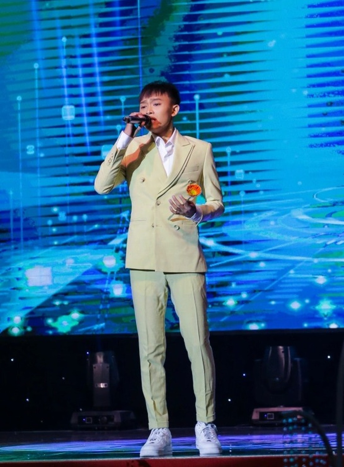 Ông Nguyễn Đức Thụy - đại gia nghìn tỷ tuyên bố đồng hành với Ngọc Sơn, Hồ Văn Cường - 7 Ông Nguyễn Đức Thụy - đại gia nghìn tỷ tuyên bố đồng hành với Ngọc Sơn, Hồ Văn Cường - 7