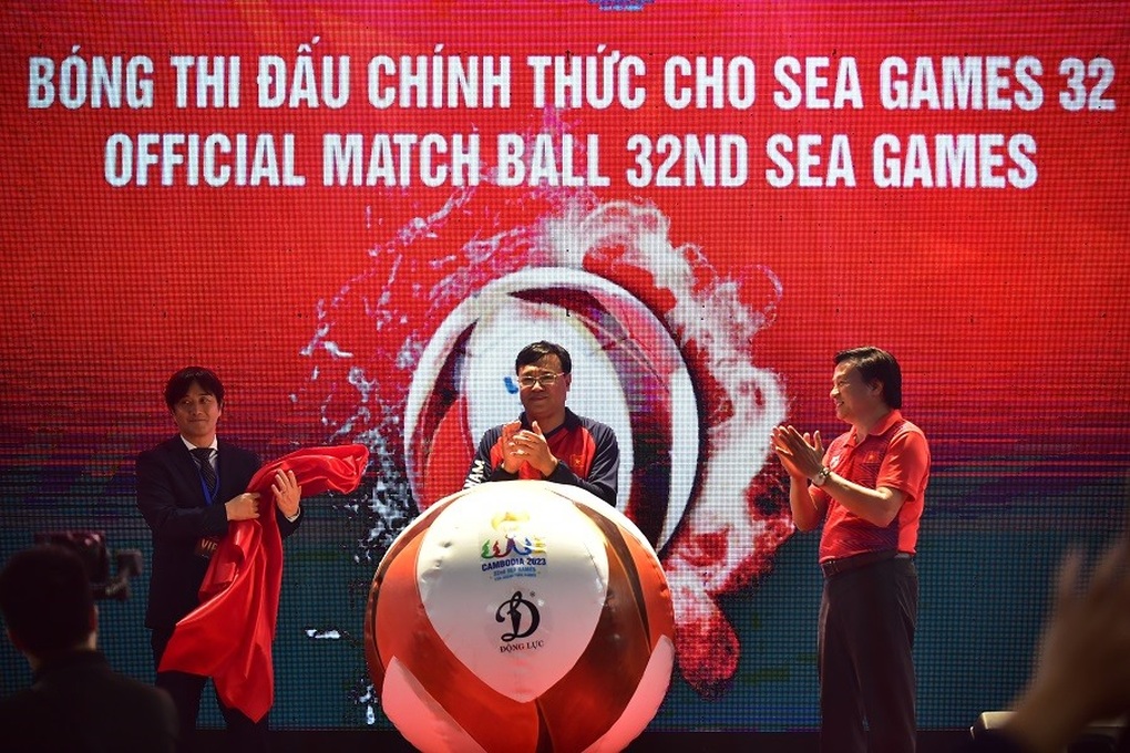 Ra mắt trang phục của đoàn thể thao Việt Nam tại SEA Games 32 - 2 Ra mắt trang phục của đoàn thể thao Việt Nam tại SEA Games 32 - 2