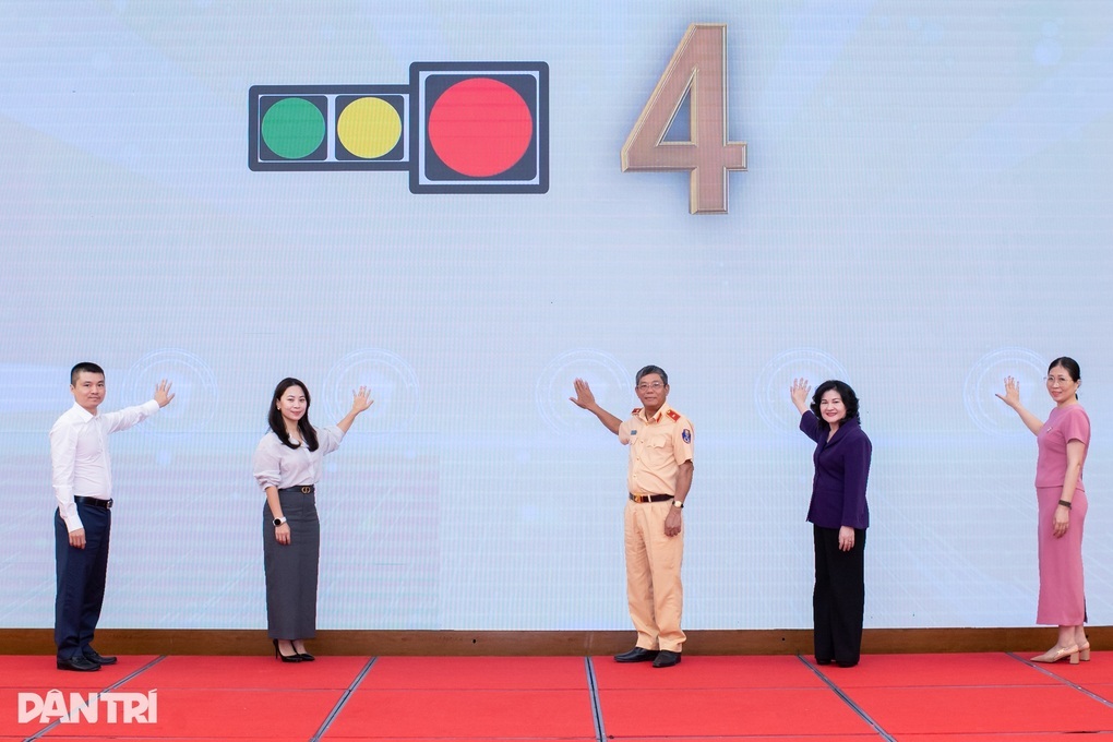 24 thí sinh đạt giải cuộc thi tìm hiểu pháp luật về giao thông đường bộ - 3