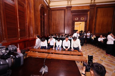 Thứ trưởng Bộ Y tế Trương Quốc Cường vắng mặt phiên xử vụ VN Pharma