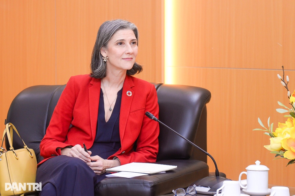 Bộ trưởng Đào Ngọc Dung tiếp Trưởng đại diện thường trú UNDP - 3 Bộ trưởng Đào Ngọc Dung tiếp Trưởng đại diện thường trú UNDP - 3