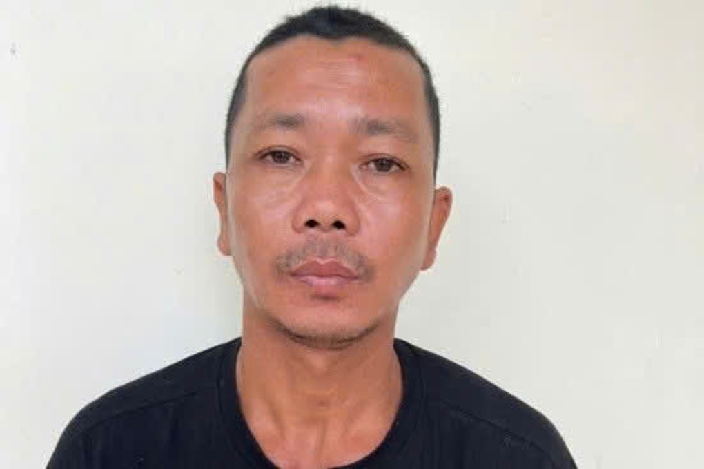 Người đàn ông đốt 3 xe máy sau cuộc nhậu ở Đồng Nai - 2 Người đàn ông đốt 3 xe máy sau cuộc nhậu ở Đồng Nai - 2