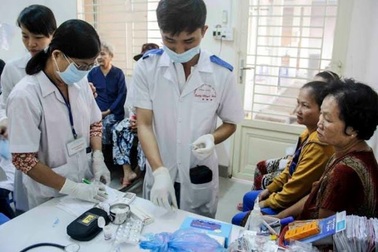 ĐBSCL “đau đầu” vì nhiều bác sĩ bỏ bệnh viện công qua bệnh viện tư