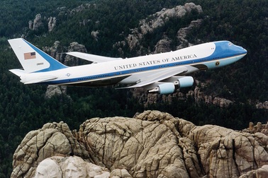 Chuẩn bị thay chuyên cơ cho tổng thống Mỹ