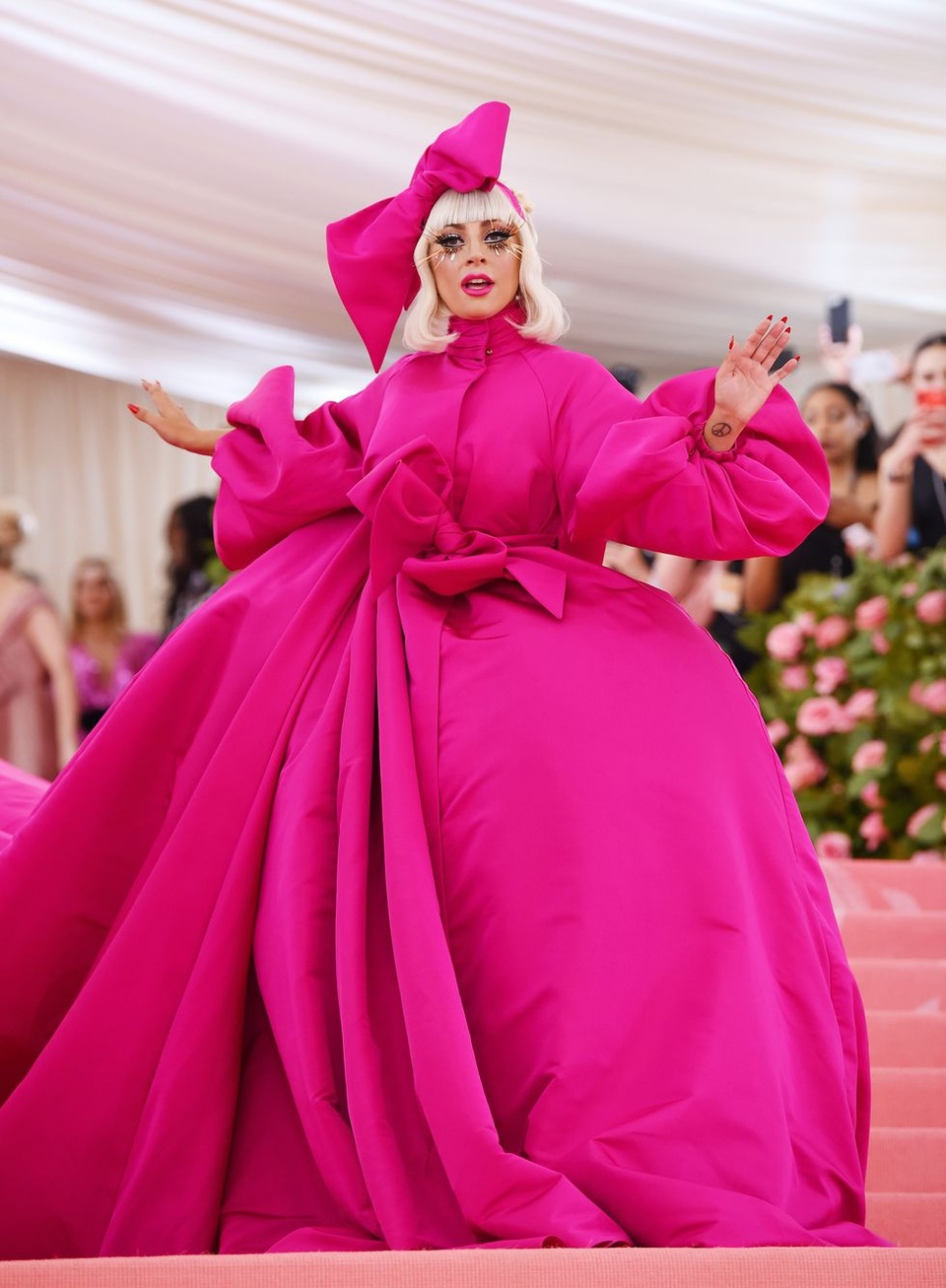 Những bộ cánh ấn tượng của Lady Gaga trong 5 năm qua - 4 Những bộ cánh ấn tượng của Lady Gaga trong 5 năm qua - 4