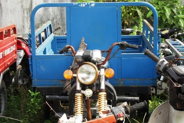 Đánh sập đường dây “chế tạo” xe ba bánh “lậu”