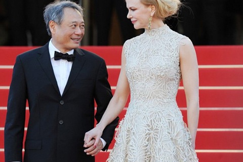 “Thiên nga nước Úc” Nicole Kidman dắt tay đạo diễn Lý An 