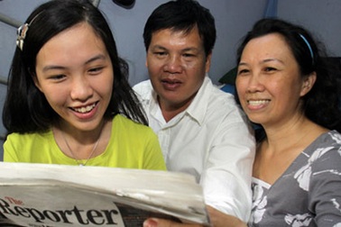 Cô gái Việt được ba trường trải thảm